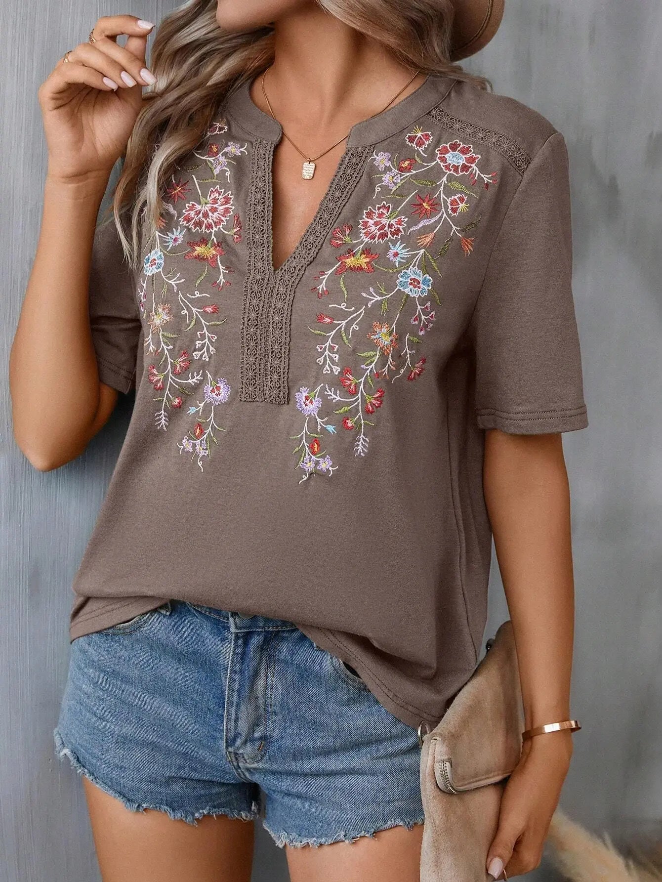 Vintage Summer V-Neck Lace Blouse – Casual Embroidered Loose Top for Vacation & Everyday Wear