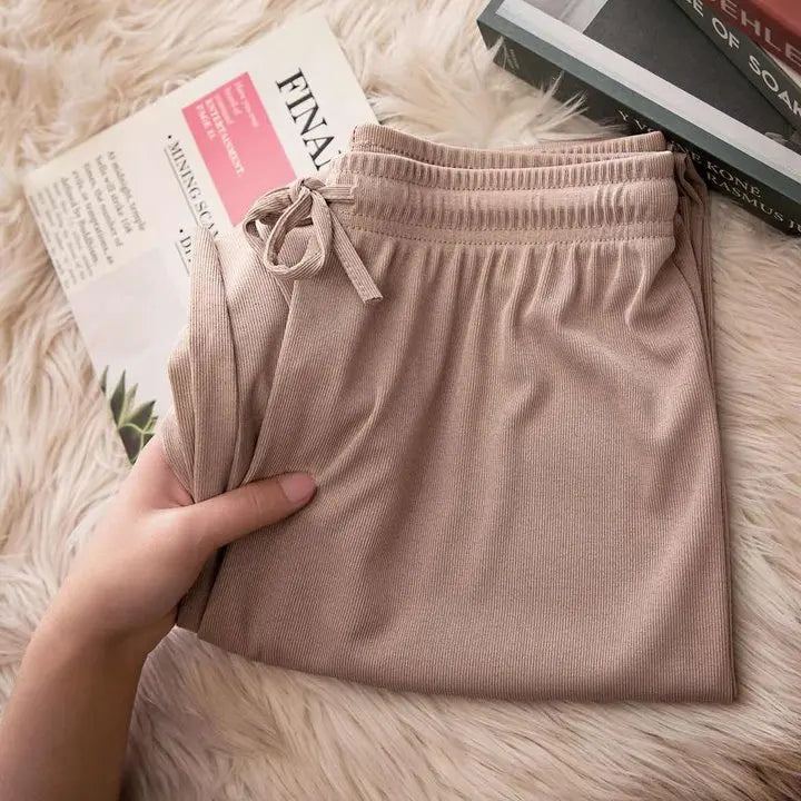 Calça Feminina de Seda Gelada - Cintura Alta e Conforto Casual