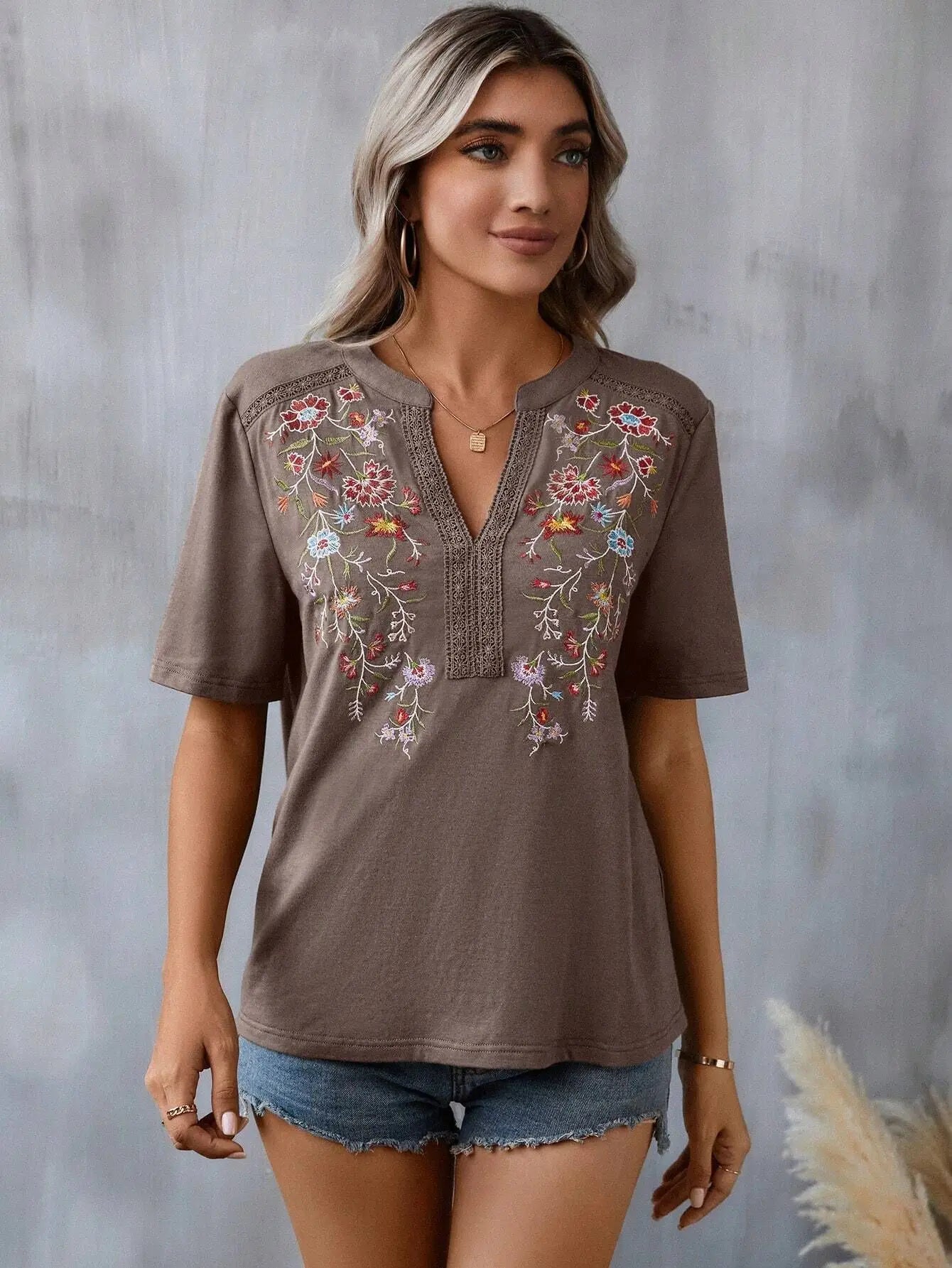 Vintage Summer V-Neck Lace Blouse – Casual Embroidered Loose Top for Vacation & Everyday Wear